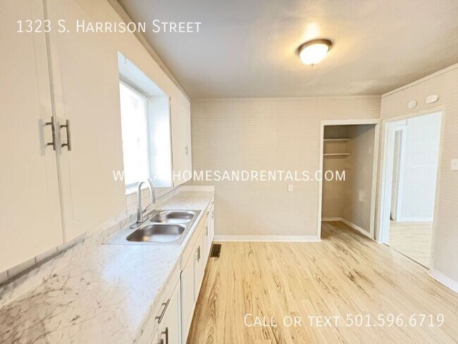 Foto del edificio - 1323 S Harrison St