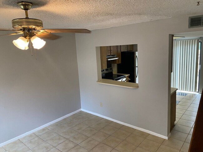 Foto del edificio - 2 br, 2.5 bath House - 12130 PEPPERDINE PL