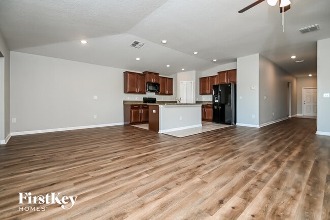 Building Photo - 230 Cascade Bend Dr