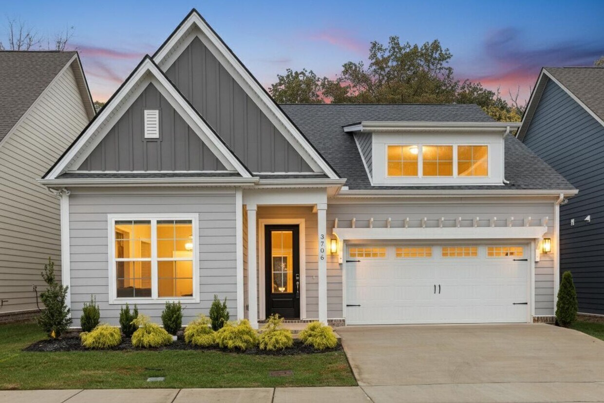 Foto principal - 3706 Apies St