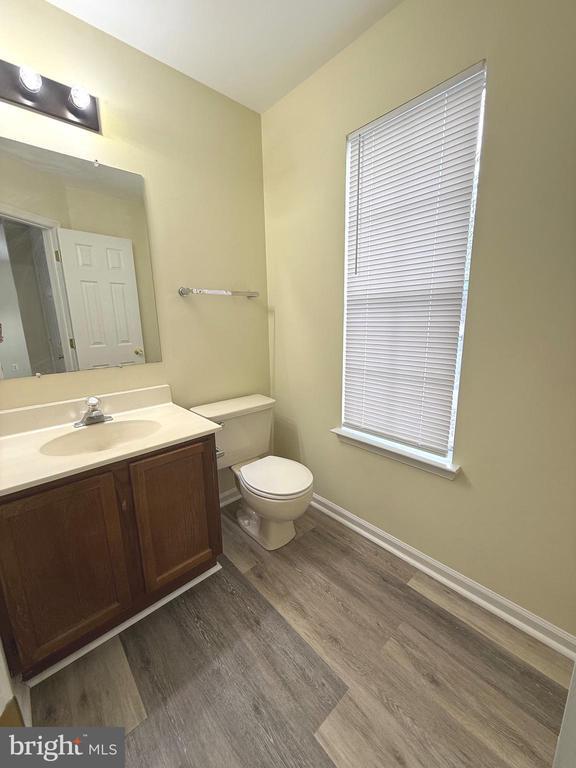 Foto del edificio - 409 Wind Ridge Dr