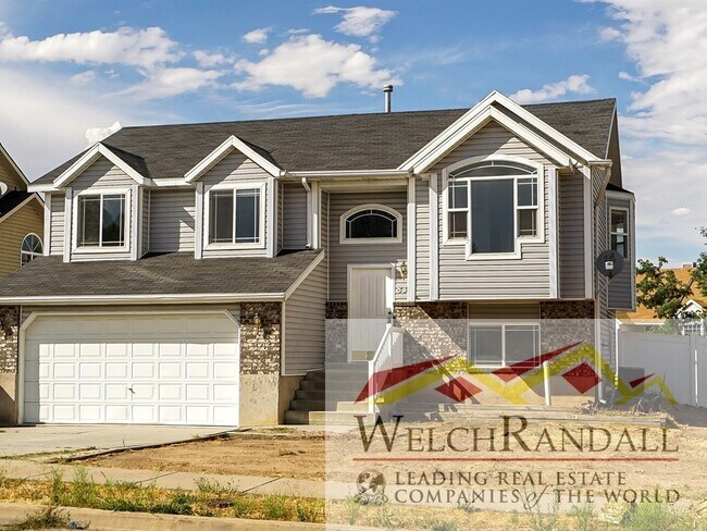 Building Photo - 5 Bedroom Riverdale Home.