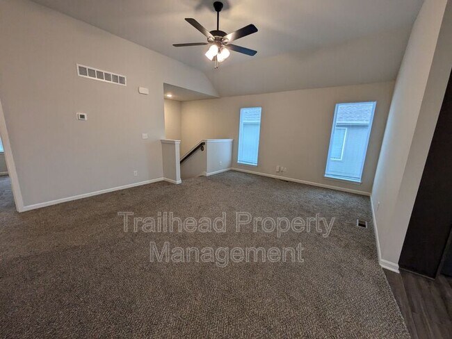 Foto del edificio - 736 Connor St