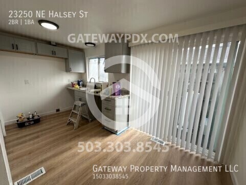 Foto del edificio - 23250 NE Halsey St
