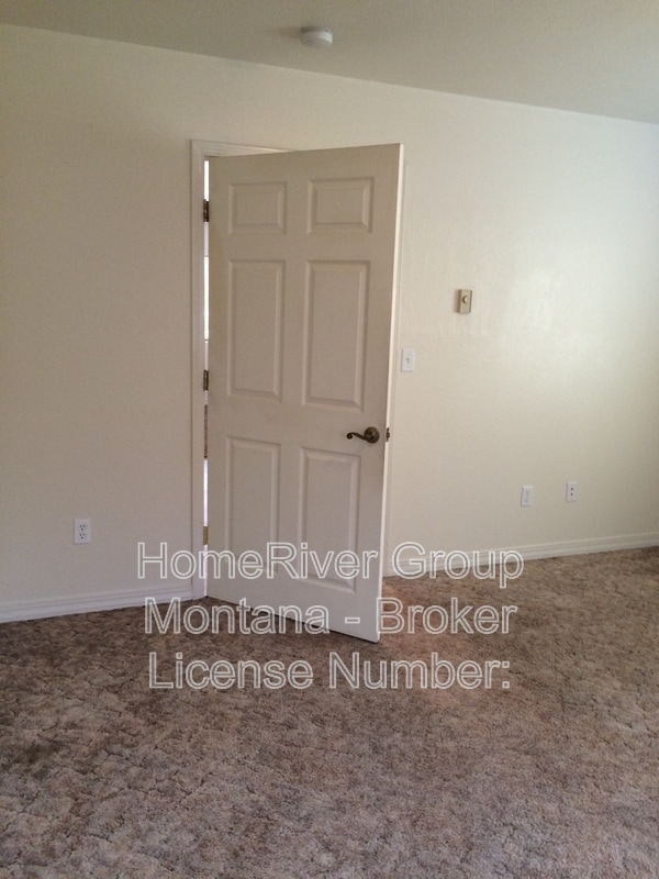 Building Photo - 2209 S 12th St W