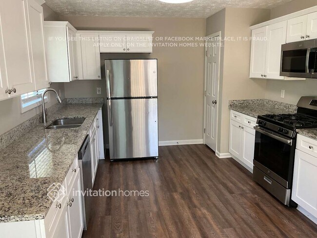 Foto del edificio - 3358 Old Trail Ct