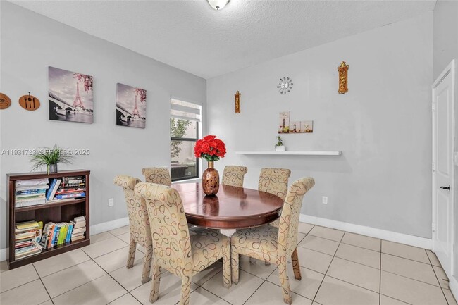 Foto del edificio - 9712 W 34th Ln