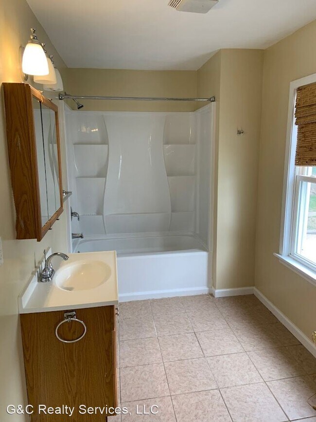 Foto del edificio - 3 br, 1.5 bath House - 659 6th St