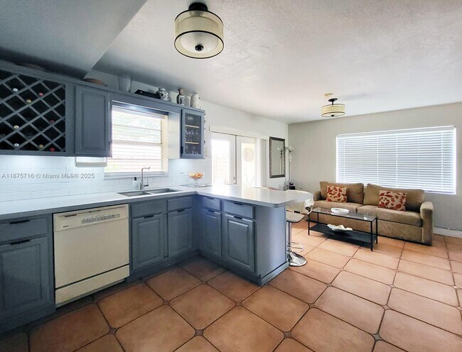 Building Photo - 8497 SW 137th Ave