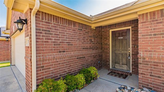Foto del edificio - 704 Cedar Cove Dr