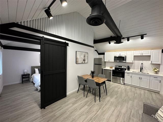 Foto del edificio - 3345 8th Ave