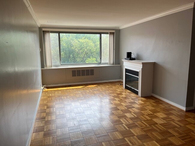Living Room - Apt 1110 - 4200 Cathedral Ave NW