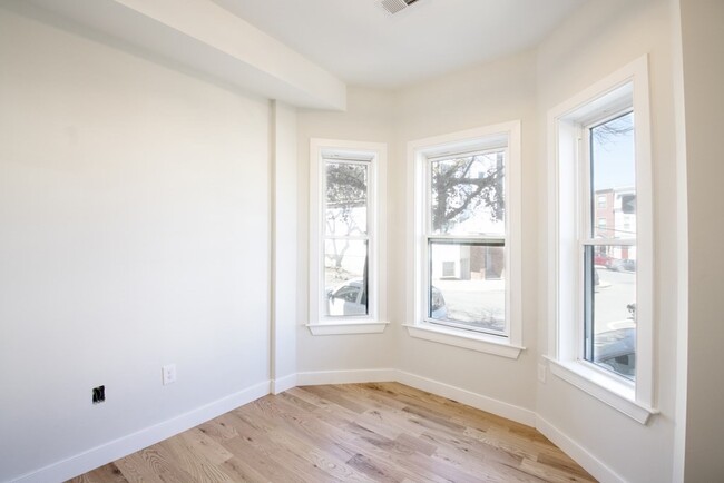 Building Photo - 279 Webster St