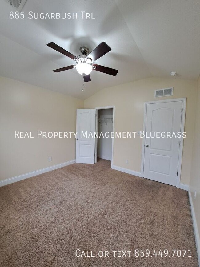 Building Photo - 885 Sugarbush Trail