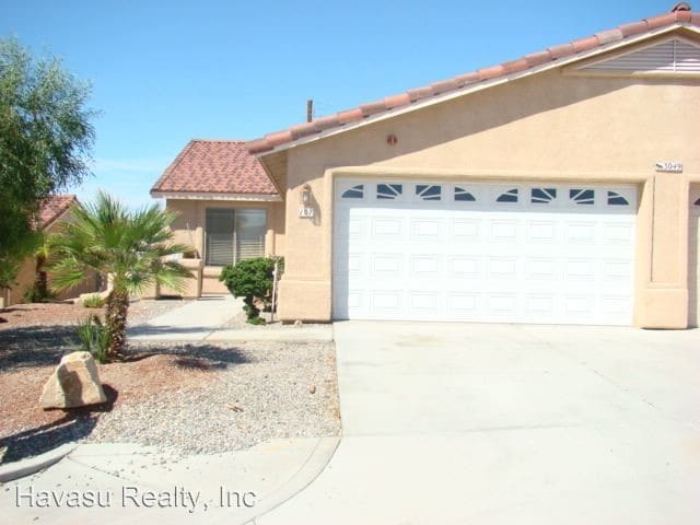 Building Photo - 3049 Shoshone Dr
