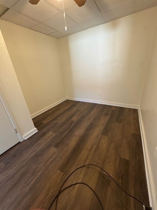 Building Photo - 817-819 Robinson Ave