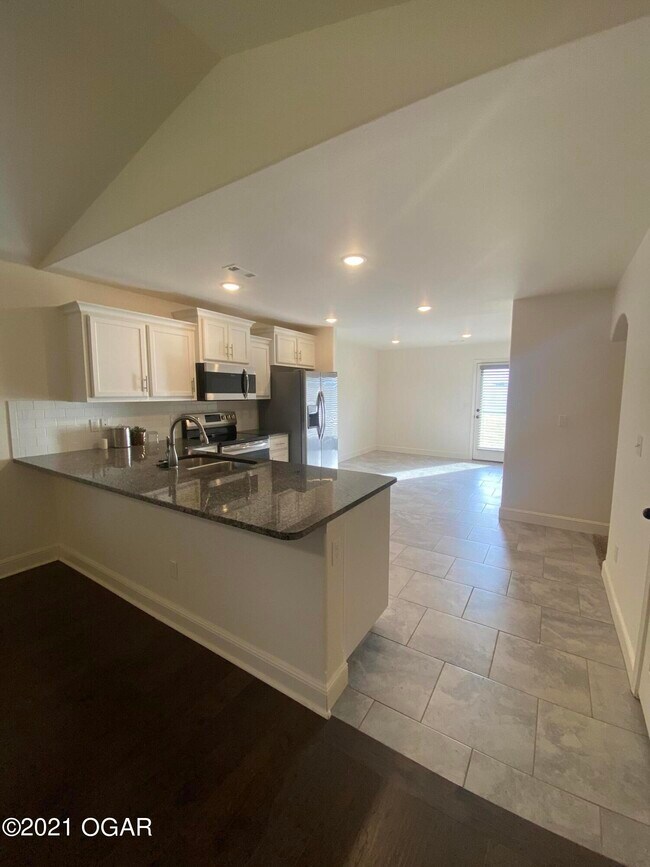 Building Photo - 1134 Matthew Cir