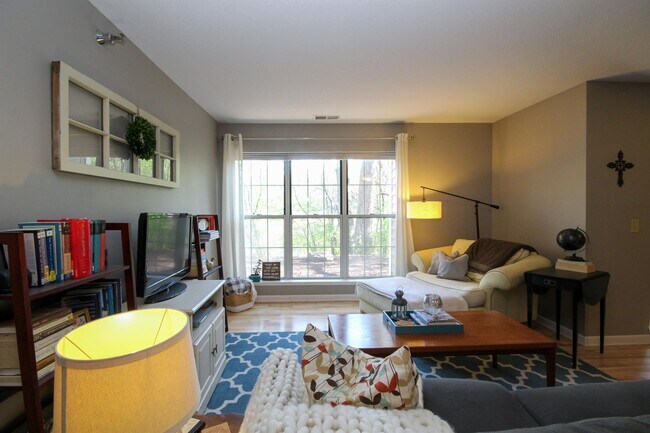 Foto del edificio - 6020 Chasewood Pkwy