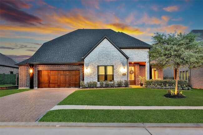 Foto del edificio - 1015 Oak Briar Ln