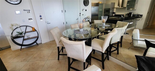 Foto del edificio - 18201 Collins Ave