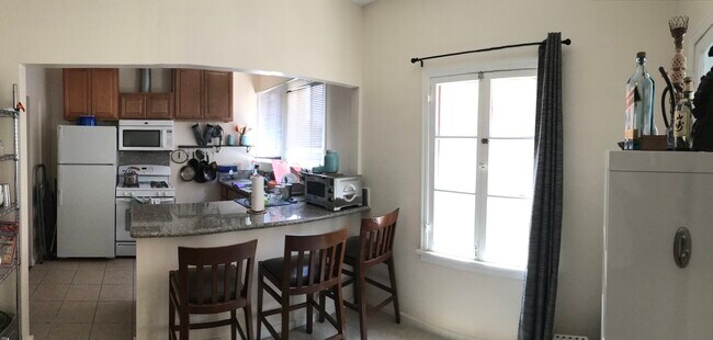 Foto del edificio - 1030 S Cochran Ave