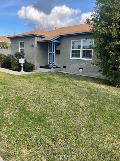 Building Photo - 8836 Santa Fe Springs Rd