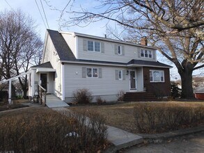 Building Photo - 30 Linwood Ave