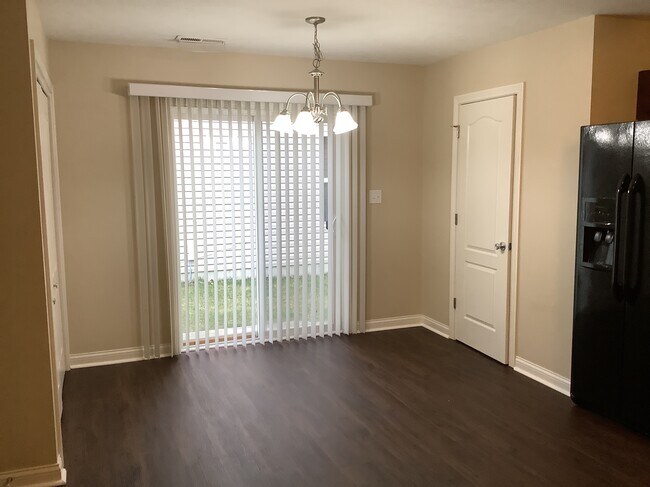 Building Photo - 681 Bridgebend Run
