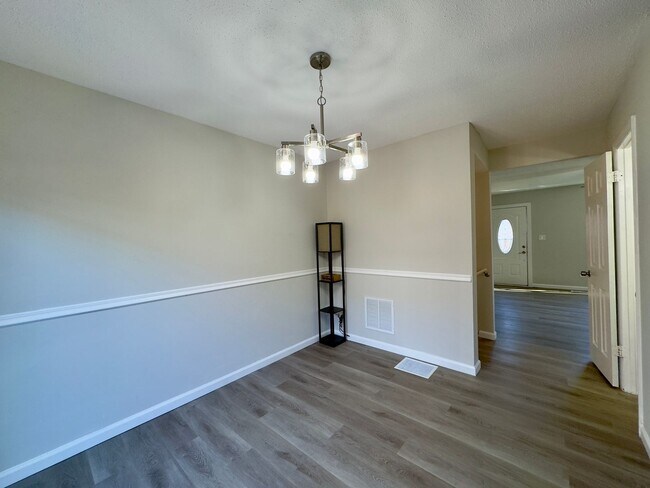 Foto del edificio - Charming 3 Bedroom/2.5 Bathroom in Parkville, MD!