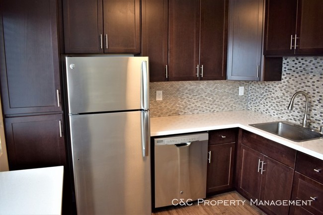 Building Photo - Remodeled Apartment with Private Garage