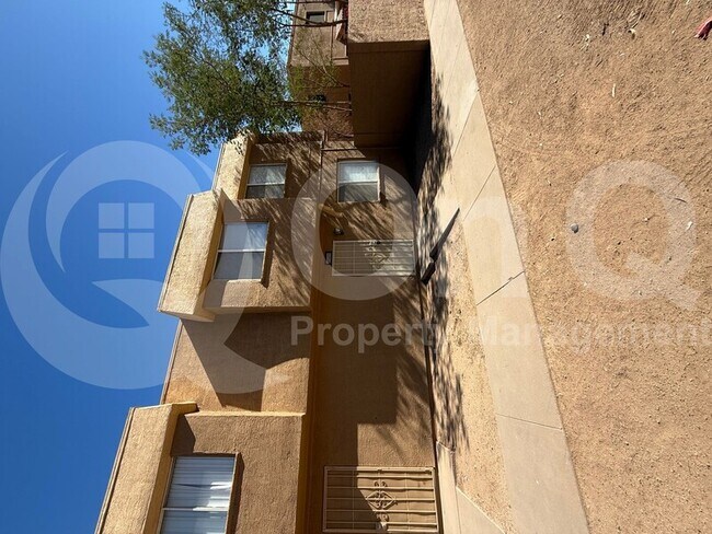 Building Photo - 4639 E Wood St