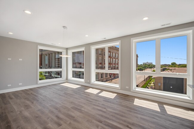 Foto del edificio - 2304 W Jackson Blvd