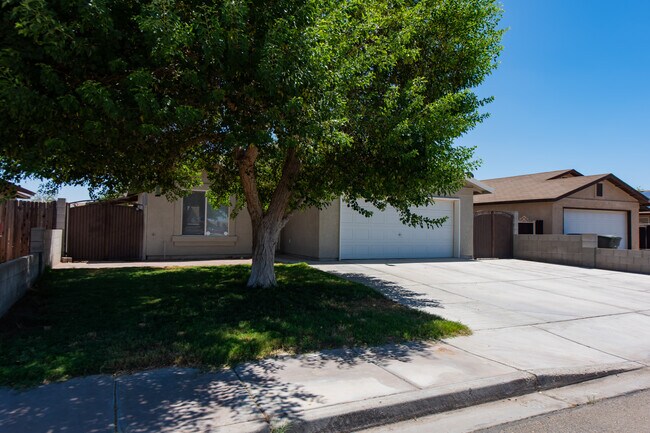 Building Photo - 8845 E 38th Pl