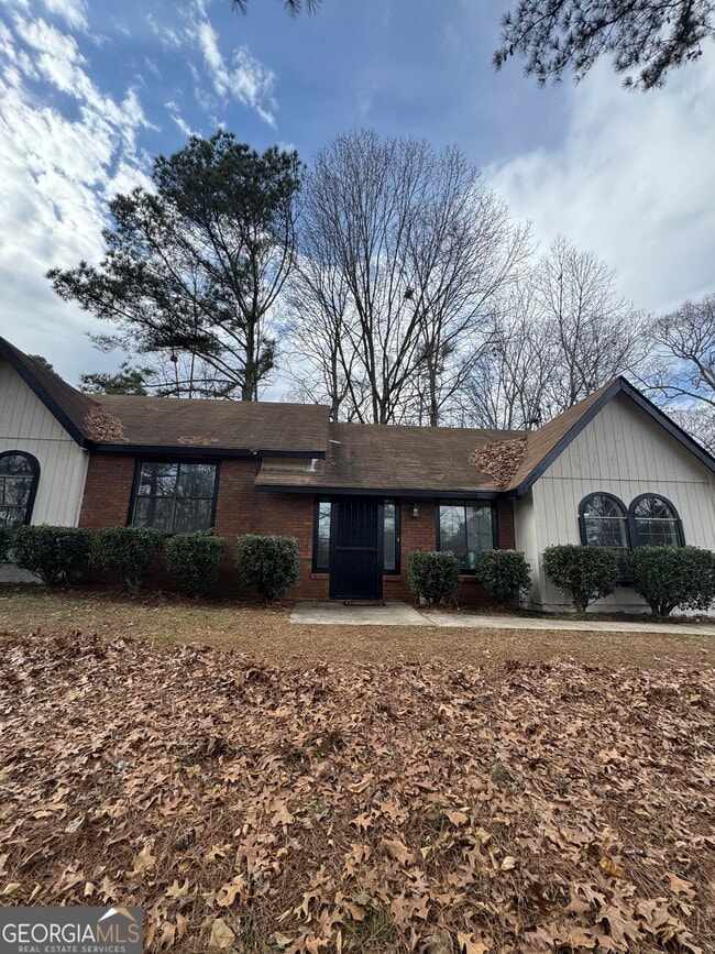 Building Photo - 3821 River Rd