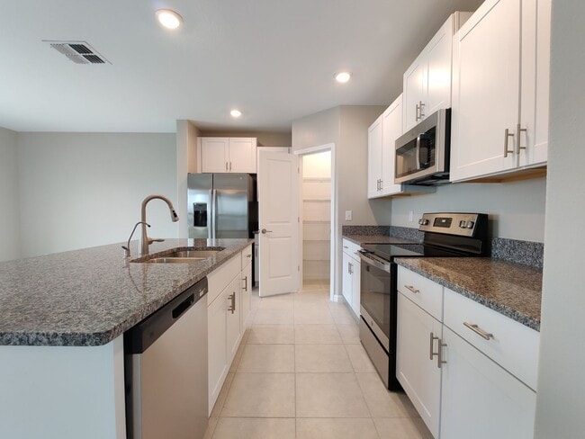 Building Photo - 31404 Barrel Wave Way Wesley Chapel, FL 33545