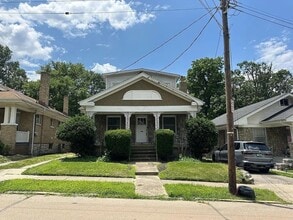 Building Photo - 612 Columbia Ave
