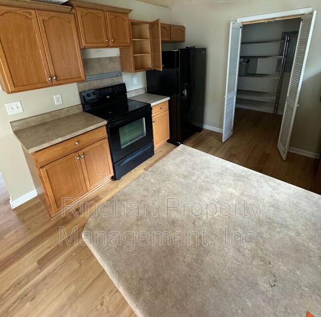 Foto del edificio - 5027 Drake Pond Ln
