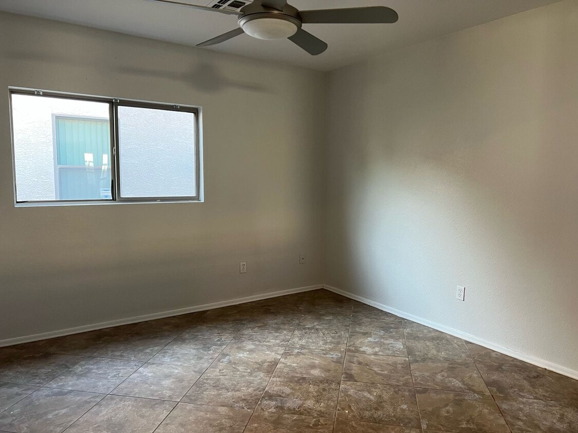 Foto del edificio - 3 bed, 2 bath, 1,647 sqft