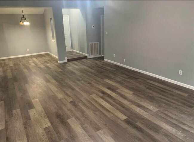 Foto del edificio - 2606 Carson Dr