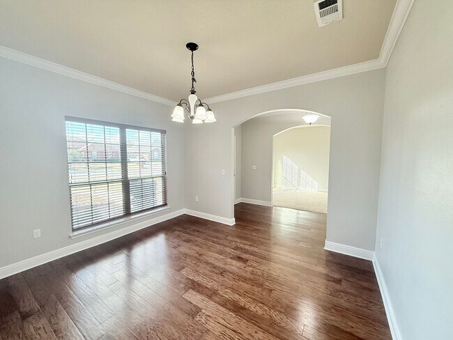 Building Photo - Spacious 2-Story Home in Winners Gait