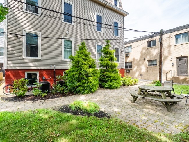 Exterior posterior - College Hill East Side