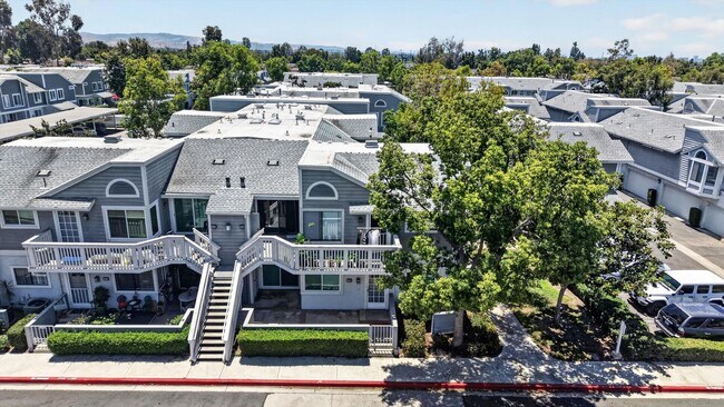 Foto del edificio - Spacious 2 Bed, 2 Bath Condo in Desirable Northwood