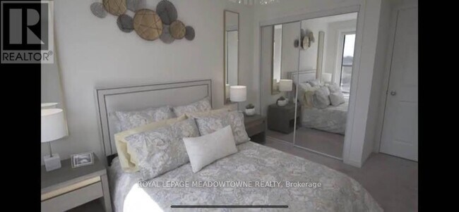 Building Photo - 8835 Sheppard Ave E