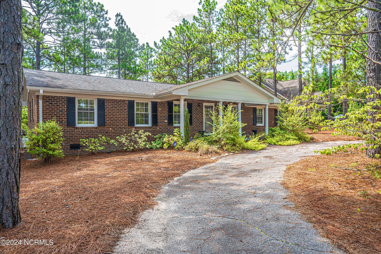 Primary Photo - 635 Pee Dee Rd