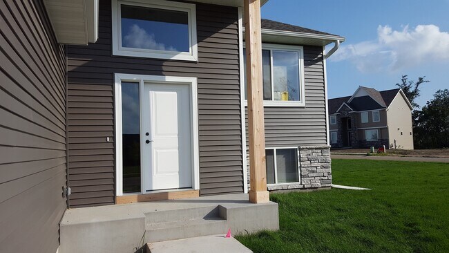 Foto del edificio - 3984 Stone Point Dr NE