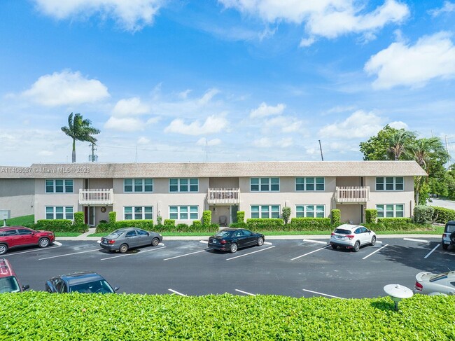 Building Photo - 311 Gulfstream Rd