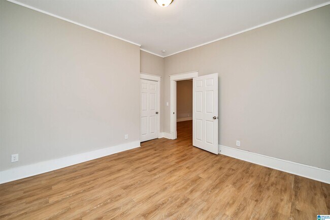 Foto del edificio - 922 5th Ave SE