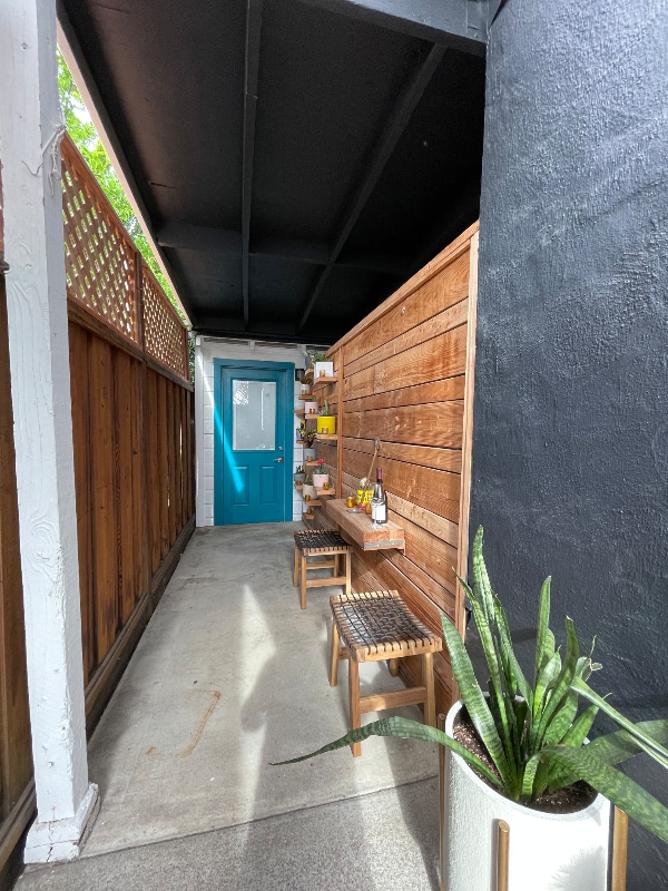 Foto del edificio - 463 Menker Ave