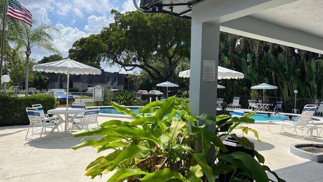 Foto del edificio - 3123 Oakland Shores Dr