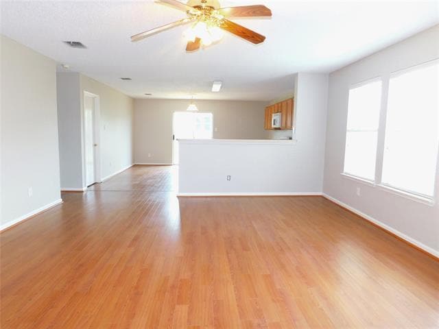 Building Photo - 1404 Wenatchee Dr